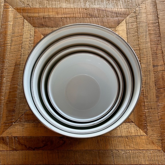 Enamelware Bowl Set of Four - Picture 5 of 5